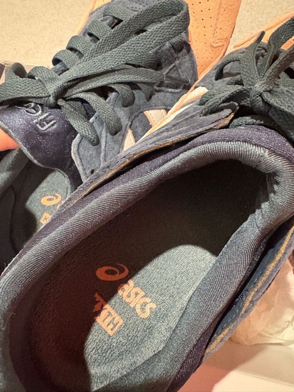 ASICS x KITH - Picture 7 of 9